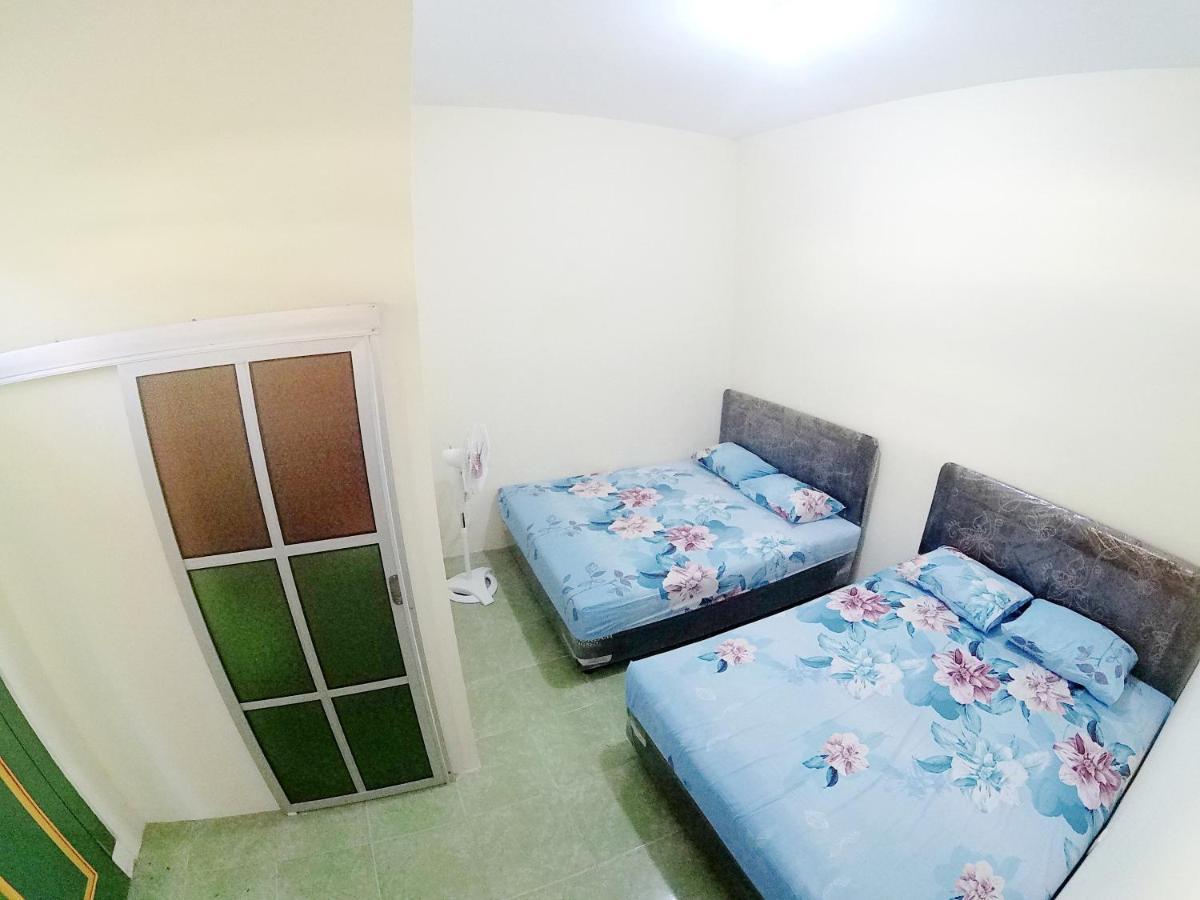 Ngadiwinatan Alleyway Guest House Jogja Джок'якарта Екстер'єр фото