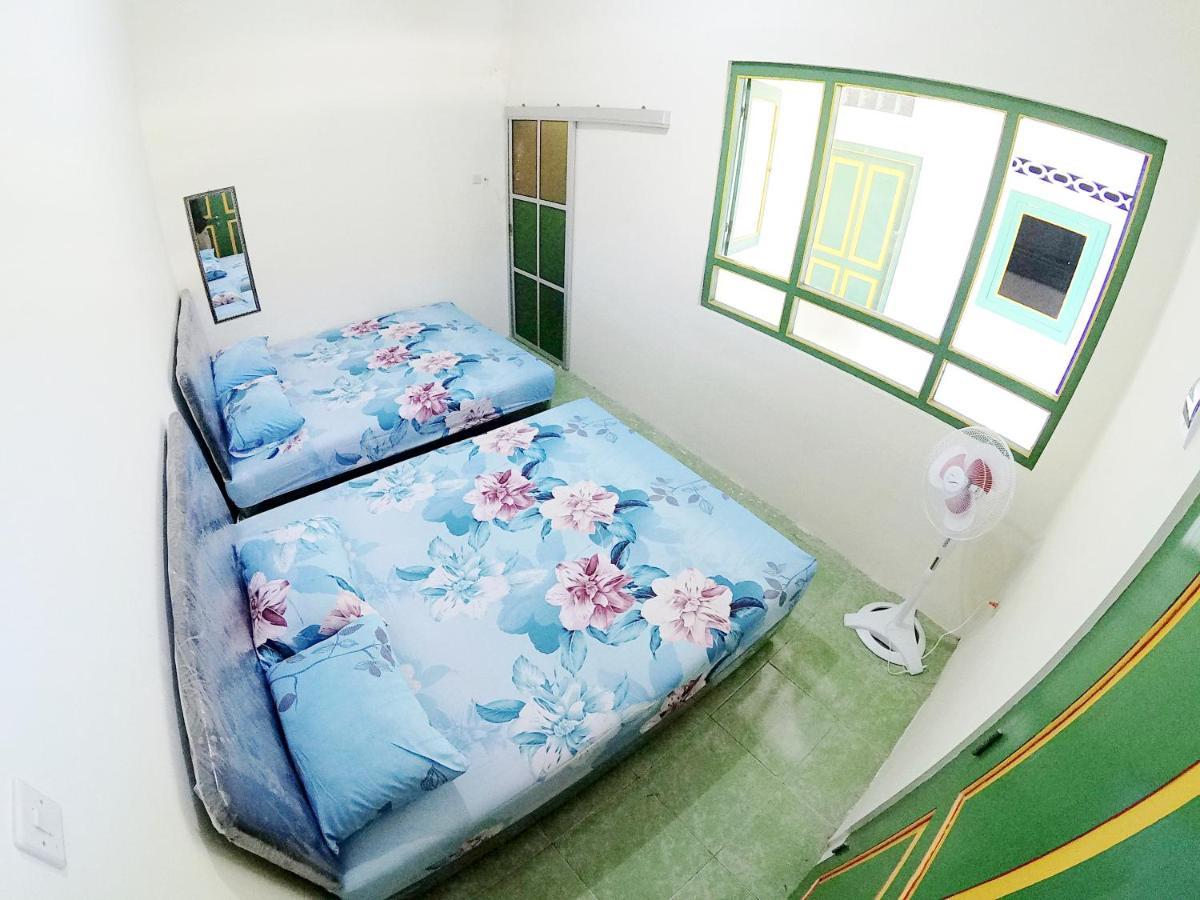Ngadiwinatan Alleyway Guest House Jogja Джок'якарта Екстер'єр фото